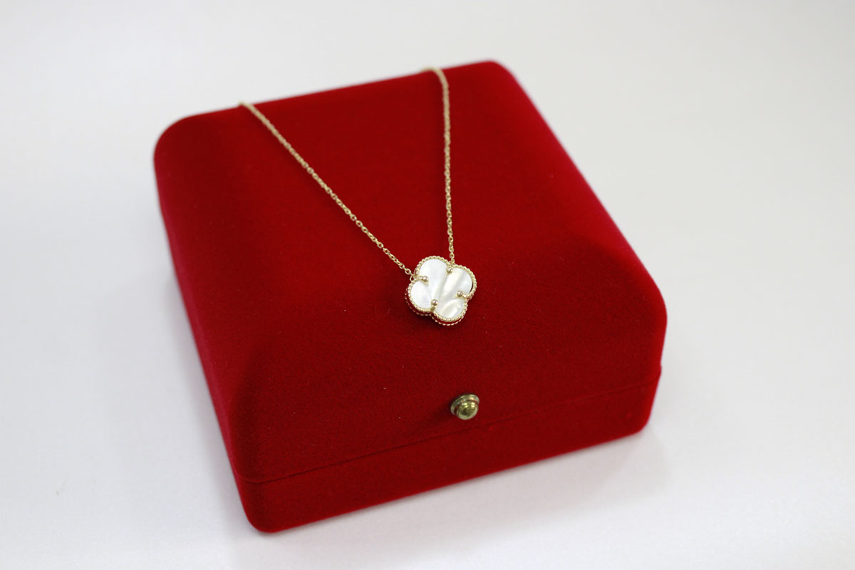 Дамско златно колие „Pearl Clover“ – 14К